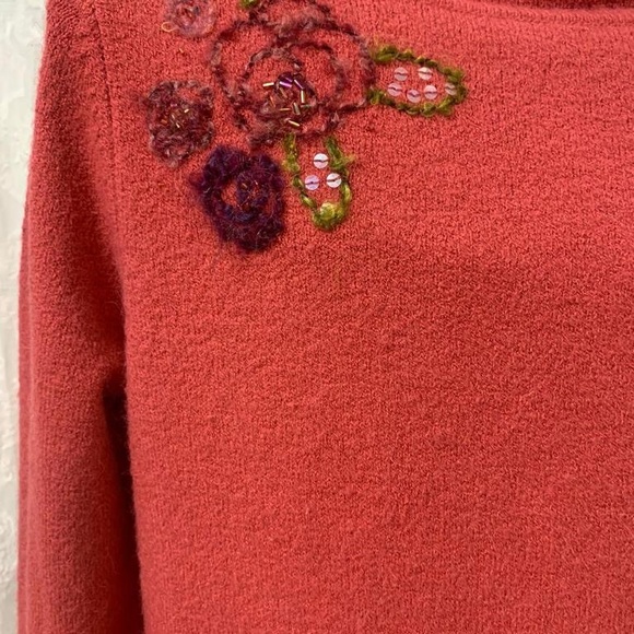 Vintage 2002 Susan Bristol red embroidered sweater long sleeve size M - Picture 8 of 13